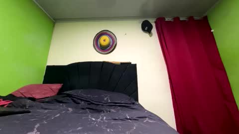 Snapshot of tinycockdeepass chatting on December 2025 01:43:02 AM Jack online show from December 2025 01:43:02 AM