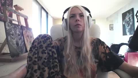 stage Kylie Sinner  brand CLITBAIT online show from September 2025 11:15:01 AM