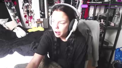stage Kylie Sinner  brand CLITBAIT online show from June 2026 01:13:01 PM