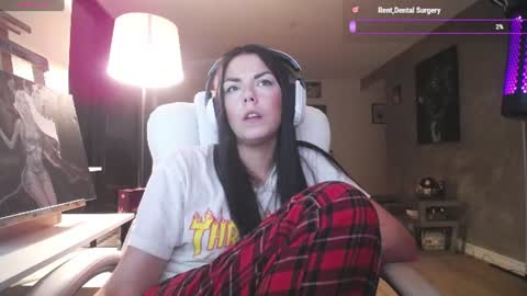 stage Kylie Sinner  brand CLITBAIT online show from June 2026 03:37:02 AM