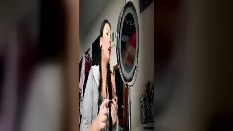 stage Kylie Sinner  brand CLITBAIT online show from June 2026 06:01:02 PM