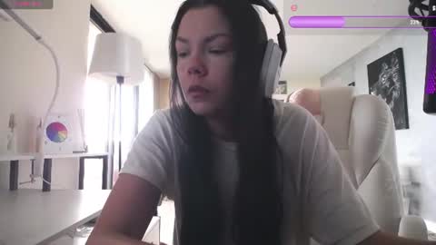 stage Kylie Sinner  brand CLITBAIT online show from July 2026 09:19:01 PM