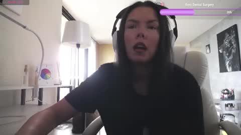 stage Kylie Sinner  brand CLITBAIT online show from July 2026 09:06:02 PM