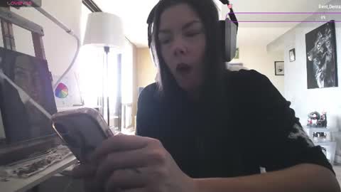 stage Kylie Sinner  brand CLITBAIT online show from July 2026 07:38:01 PM