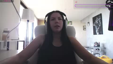 stage Kylie Sinner  brand CLITBAIT online show from August 2026 05:26:02 PM