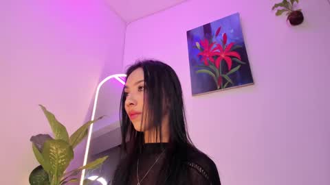 Luna  online show from March 2025 11:27:01 PM