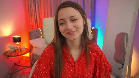 tinynataliee online show from May 2026 06:31:02 AM