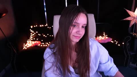 tinynataliee online show from May 2026 07:35:02 AM