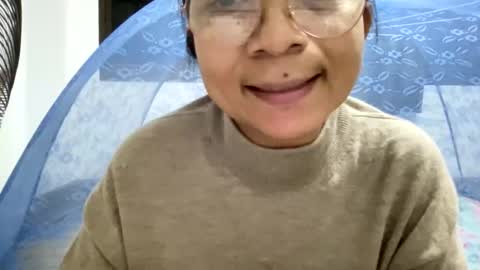 Snapshot of tinyspot chatting on September 2025 03:17:01 PM tinyspot online show from September 2025 03:17:01 PM