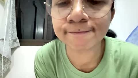 Snapshot of tinyspot chatting on September 2025 02:33:02 PM tinyspot online show from September 2025 02:33:02 PM