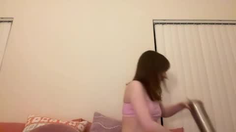 Tia online show from May 2026 05:46:01 AM