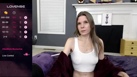 Snapshot of tinyvixxen chatting on January 2025 02:58:01 AM V - Read the bio please thanks. online show from January 2025 02:58:01 AM