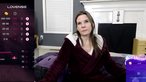 Snapshot of tinyvixxen chatting on January 2025 02:33:02 AM V - Read the bio please thanks. online show from January 2025 02:33:02 AM