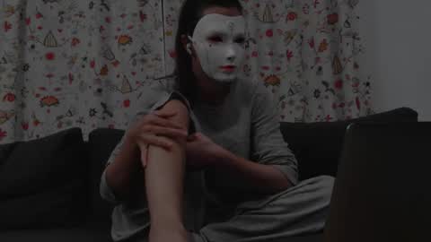 Tinks online show from April 2026 08:06:01 PM