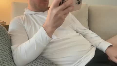 Snapshot of tiptop1088 chatting on April 2026 03:34:02 PM tiptop1088 online show from April 2026 03:34:02 PM