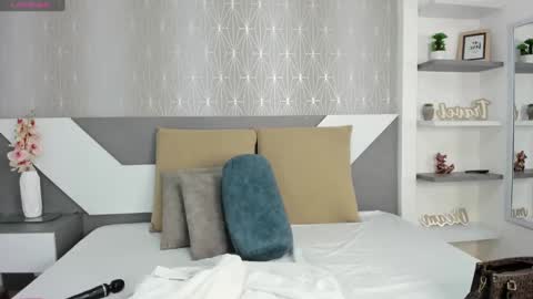 Snapshot of tisha_cole chatting on January 2025 08:19:02 PM Tisha online show from January 2025 08:19:02 PM