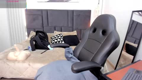 Tisha online show from April 2026 02:32:01 PM