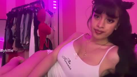 Snapshot of tittykittie chatting on May 2026 08:59:01 PM HOTTIE4U online show from May 2026 08:59:01 PM