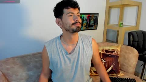 Snapshot of tj_detwailer chatting on December 2024 04:49:02 AM tj_detwailer online show from December 2024 04:49:02 AM