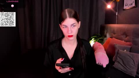 2 GMT Mo Tu We Th Fr 10am-4am online show from October 2025 10:44:02 PM