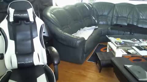 Tobias online show from May 2026 12:04:02 PM