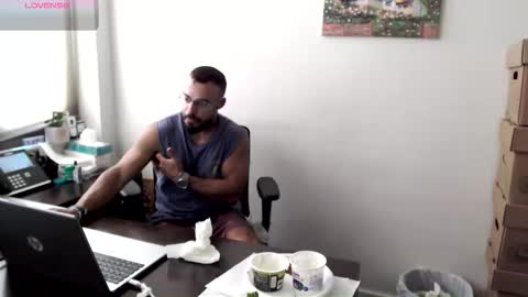 Snapshot of todd_dantes chatting on September 2025 09:58:01 AM Todd online show from September 2025 09:58:01 AM