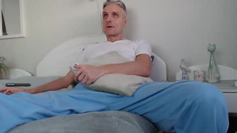 Daniel Bisexual uncut 20cm online show from January 2025 02:09:01 PM