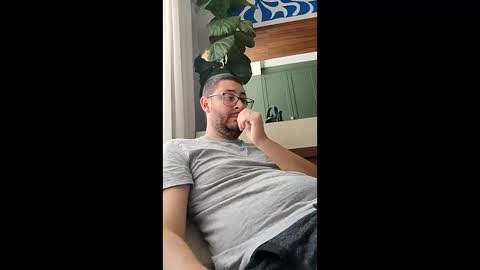 Snapshot of toidon chatting on December 2025 05:00:01 PM Toidon online show from December 2025 05:00:01 PM