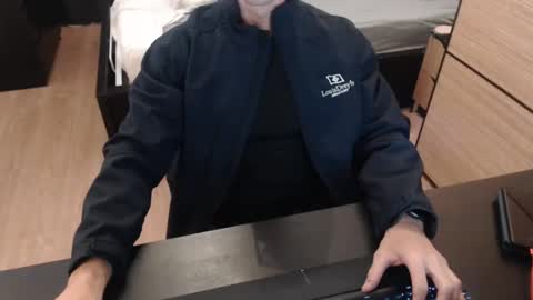 Snapshot of toiletforshit chatting on December 2024 07:53:02 PM toiletforshit online show from December 2024 07:53:02 PM