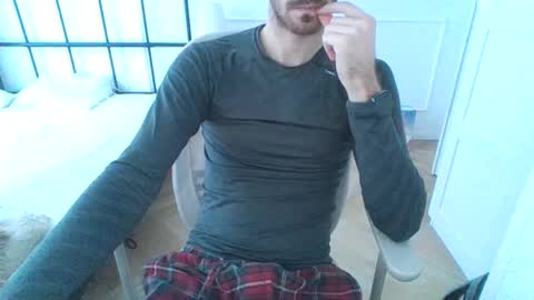 Snapshot of toja112 chatting on January 2025 09:22:01 AM Martin online show from January 2025 09:22:01 AM