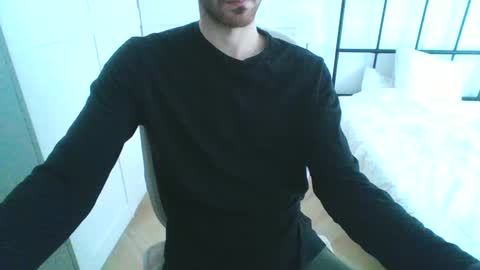 Snapshot of toja112 chatting on February 2025 09:32:02 AM Martin online show from February 2025 09:32:02 AM