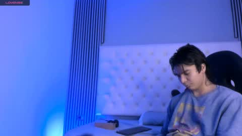 Snapshot of toji_lee chatting on November 2025 02:44:02 AM toji lee online show from November 2025 02:44:02 AM