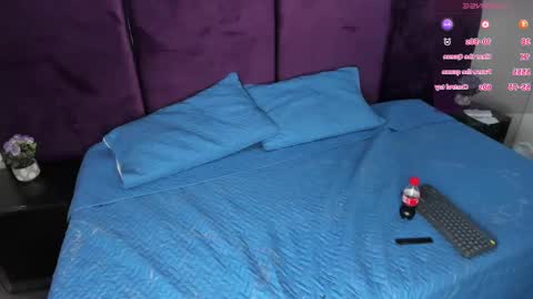 Snapshot of tokio_petit chatting on October 2025 04:21:01 AM Tokio online show from October 2025 04:21:01 AM