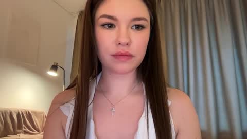 Alice  Alice -   online show from April 2026 02:47:01 PM