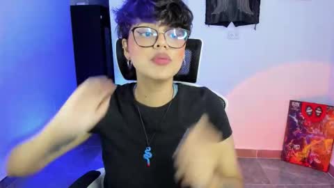 Snapshot of tokyo_uwu chatting on October 2025 08:23:02 AM sofi 3 online show from October 2025 08:23:02 AM