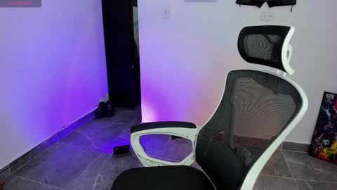 Snapshot of tokyo_uwu chatting on October 2025 01:26:01 AM sofi 3 online show from October 2025 01:26:01 AM