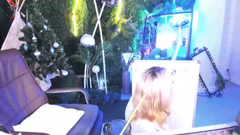 Snapshot of tollimoll chatting on December 2024 10:02:01 AM Tolli Moll online show from December 2024 10:02:01 AM