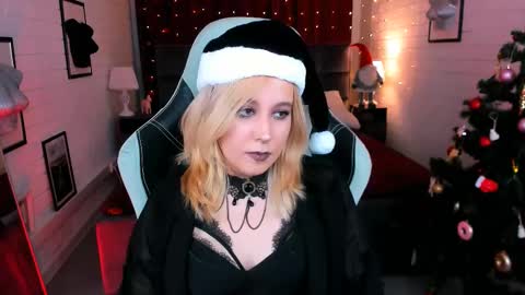 Snapshot of tollimoll chatting on December 2024 12:08:02 PM Tolli Moll online show from December 2024 12:08:02 PM