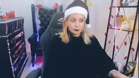 Snapshot of tollimoll chatting on December 2024 03:59:02 PM Tolli Moll online show from December 2024 03:59:02 PM