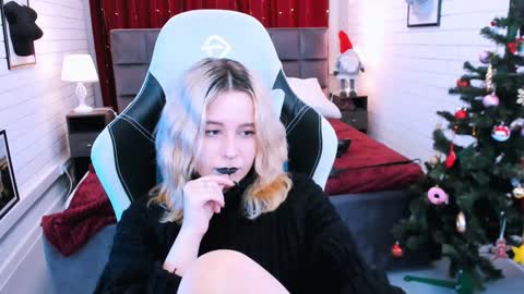 Snapshot of tollimoll chatting on January 2025 11:29:02 AM Tolli Moll online show from January 2025 11:29:02 AM