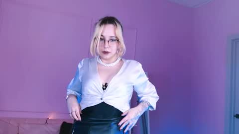 Snapshot of tollimoll chatting on January 2025 11:21:02 AM Tolli Moll online show from January 2025 11:21:02 AM