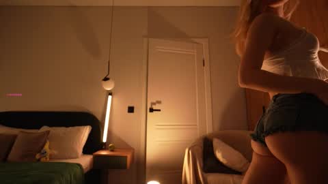 Snapshot of tollysage chatting on October 2025 08:09:02 PM Sage. TG channel online show from October 2025 08:09:02 PM