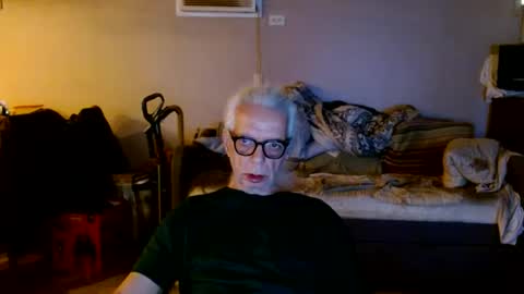 Snapshot of tom112292014 chatting on October 2025 12:47:01 PM tom112292014 online show from October 2025 12:47:01 PM