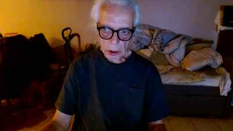 Snapshot of tom112292014 chatting on October 2025 10:41:01 PM tom112292014 online show from October 2025 10:41:01 PM