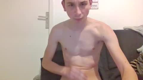 Tom online show from March 2026 09:22:02 PM