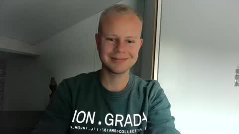 Snapshot of tom2698 chatting on September 2025 09:22:02 AM dutch online show from September 2025 09:22:02 AM