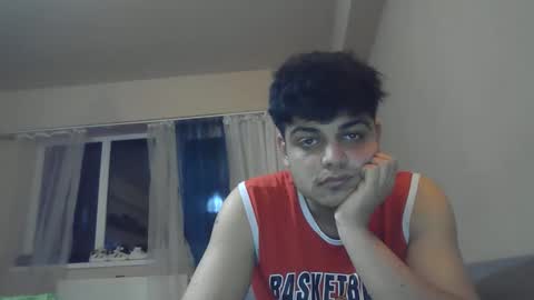 Tom online show from February 2026 11:31:01 PM