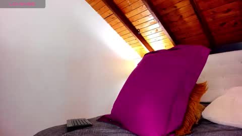   online show from December 2025 01:07:01 PM