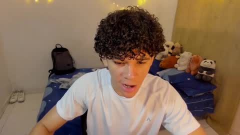 Tom Blue online show from February 2026 01:54:01 PM