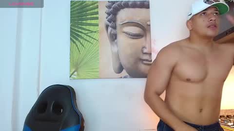 Tom muscle1 online show from January 2025 03:17:02 PM